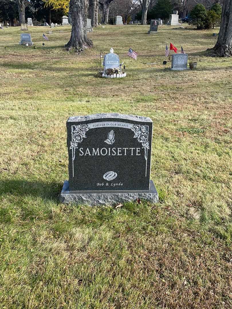 Robert K. Samoisette's grave. Photo 2