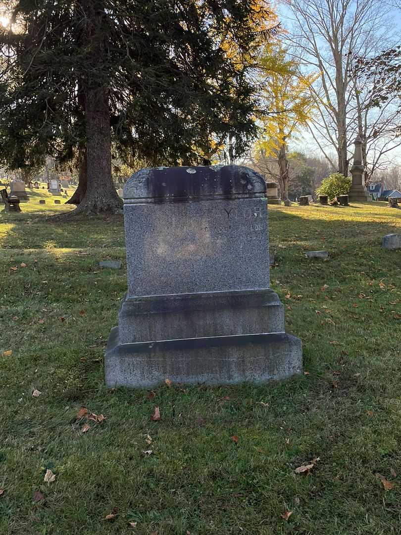 Grace E. Taylor's grave. Photo 2