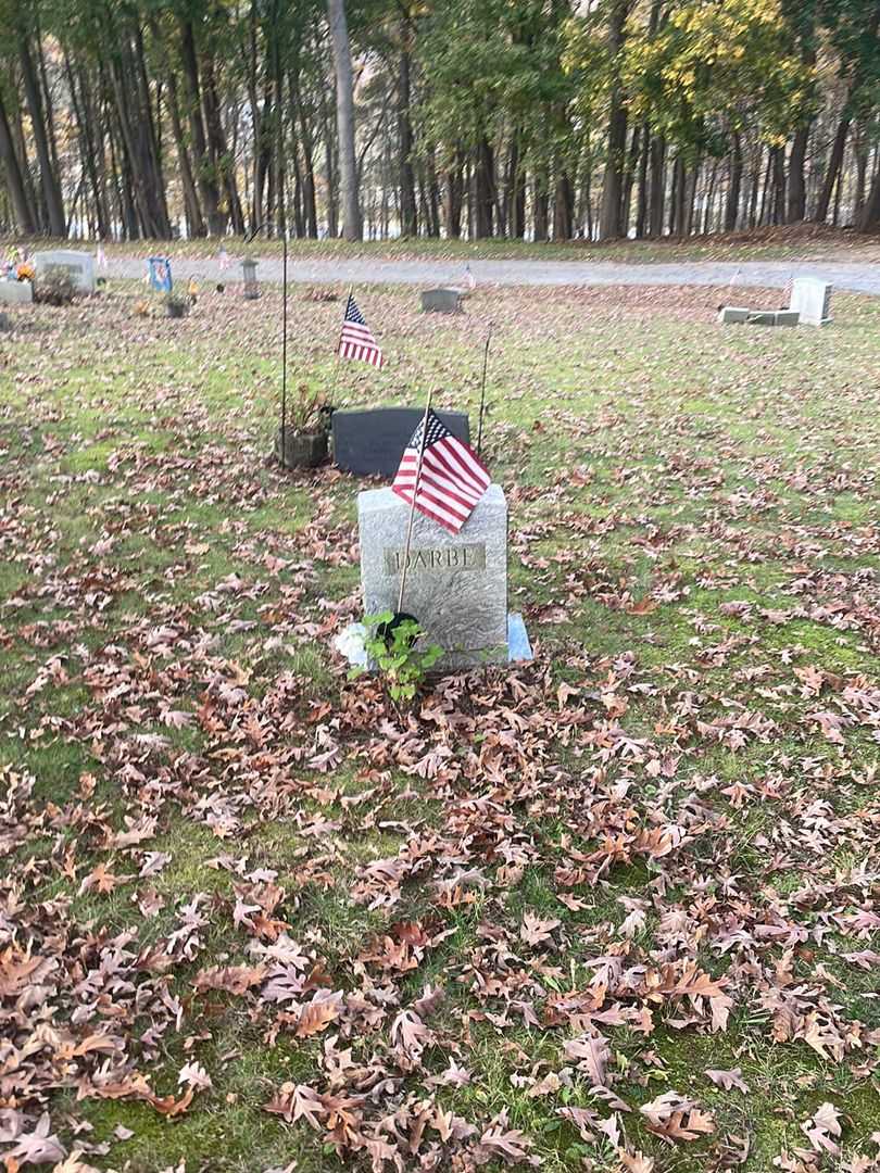 Clarence Cavis Darbe's grave. Photo 2