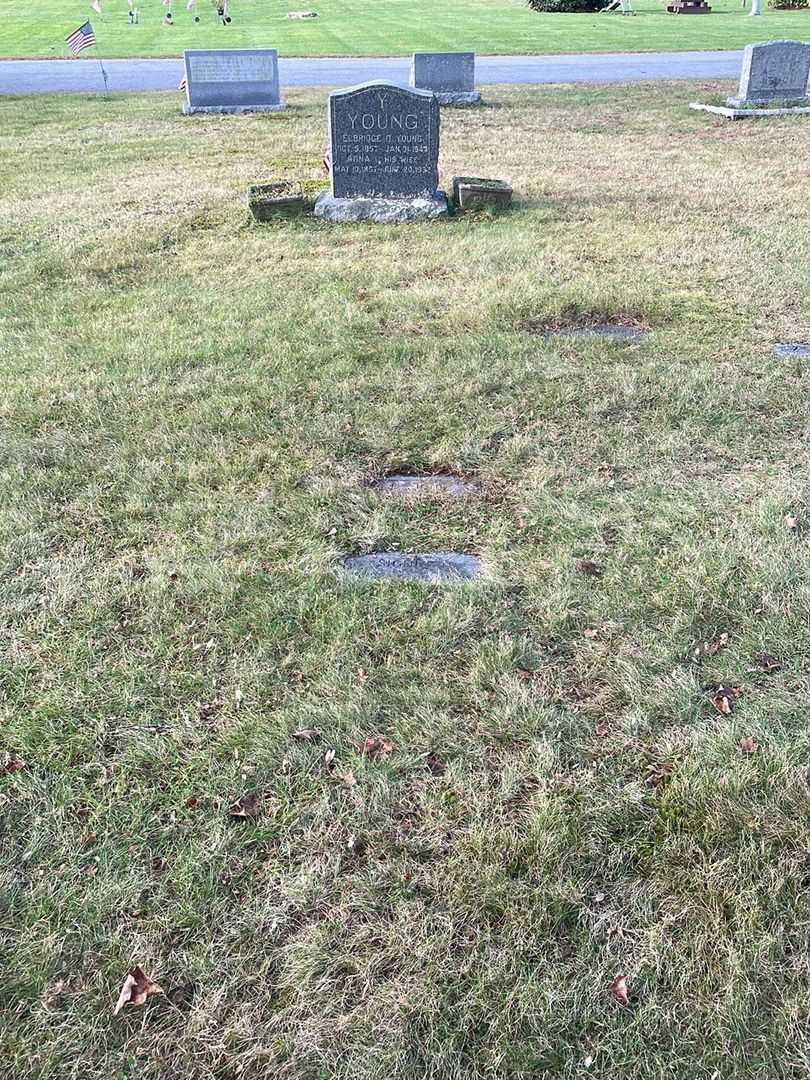 Signe N. Sande's grave. Photo 2