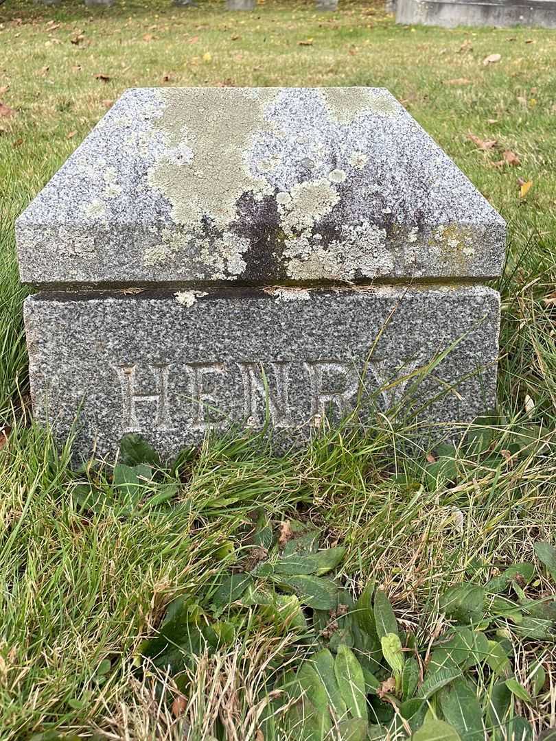 Henry L. Adams's grave. Photo 4