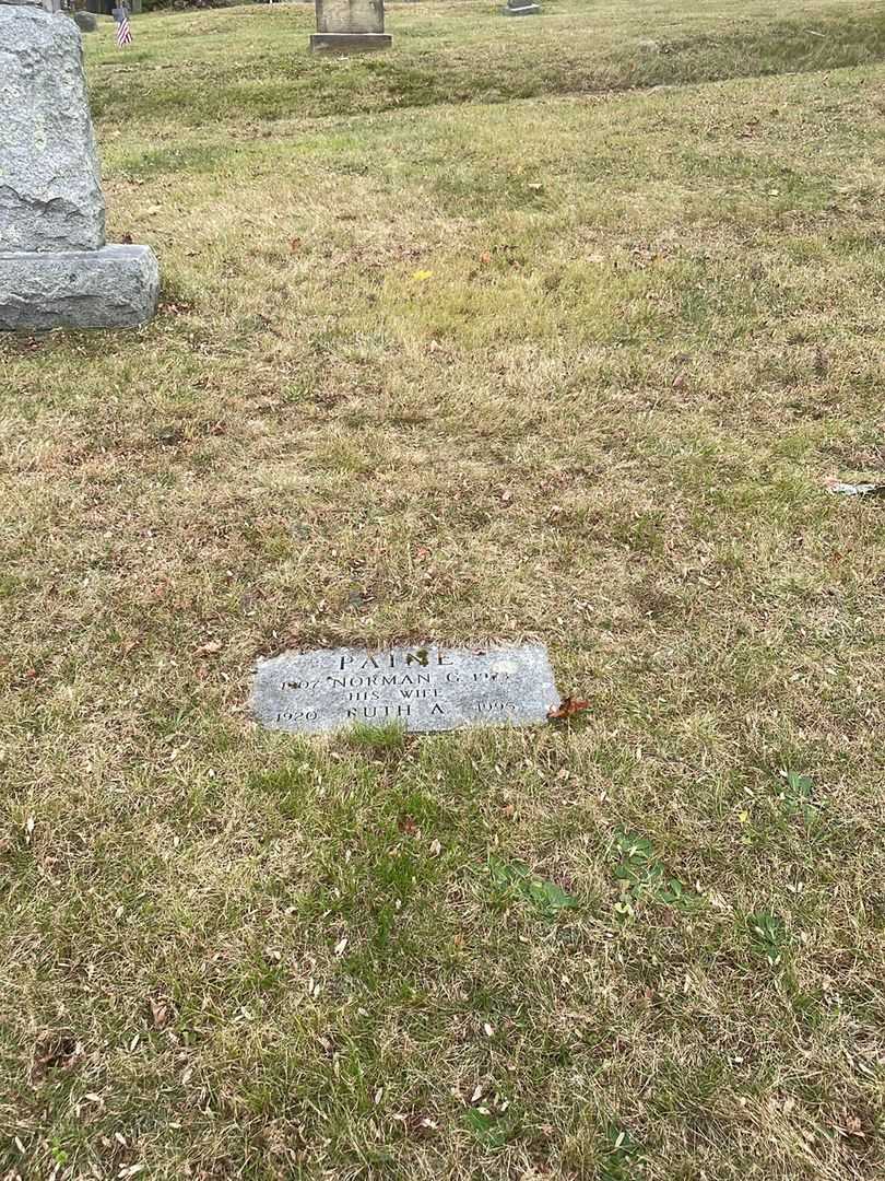 Ruth A. Paine's grave. Photo 2