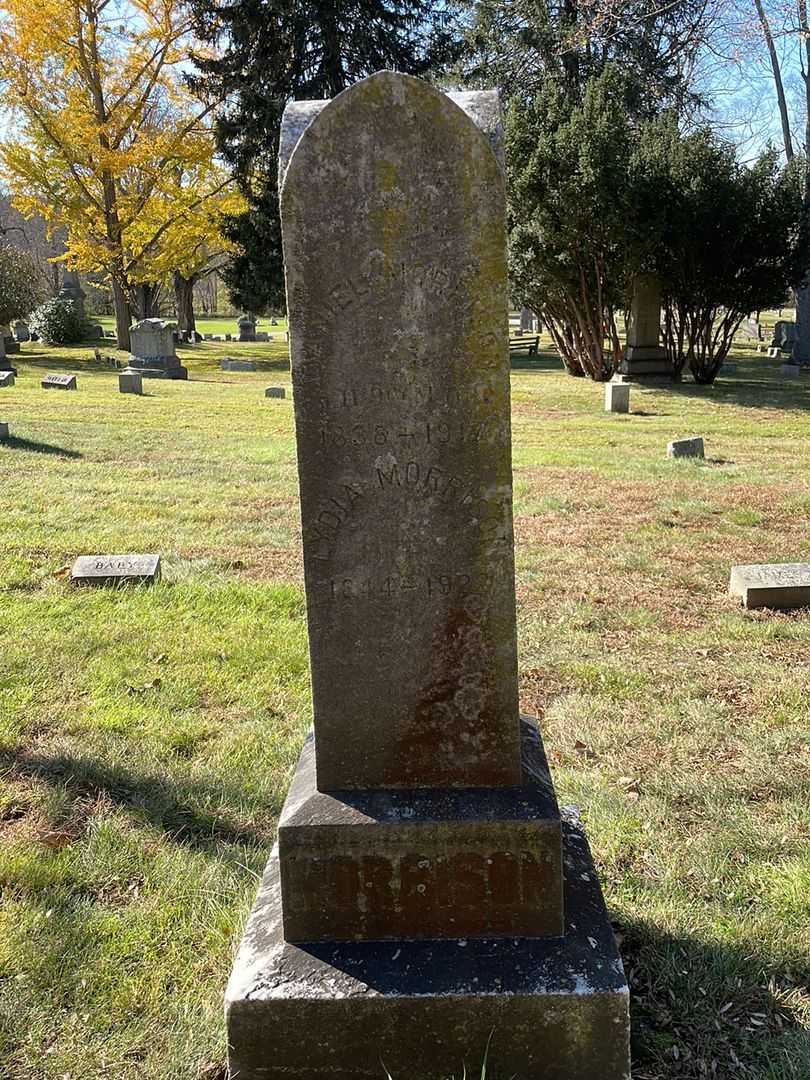 Laverton O. Viccaro's grave. Photo 1