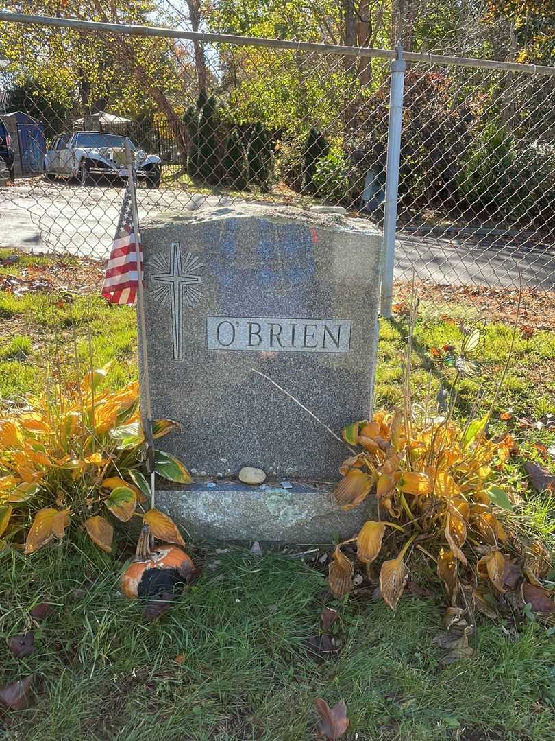 Emily M. Lacourse O'Brien's grave. Photo 4