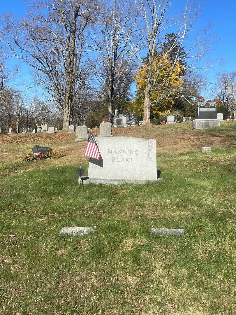 Mary C. Reed Manning's grave. Photo 2