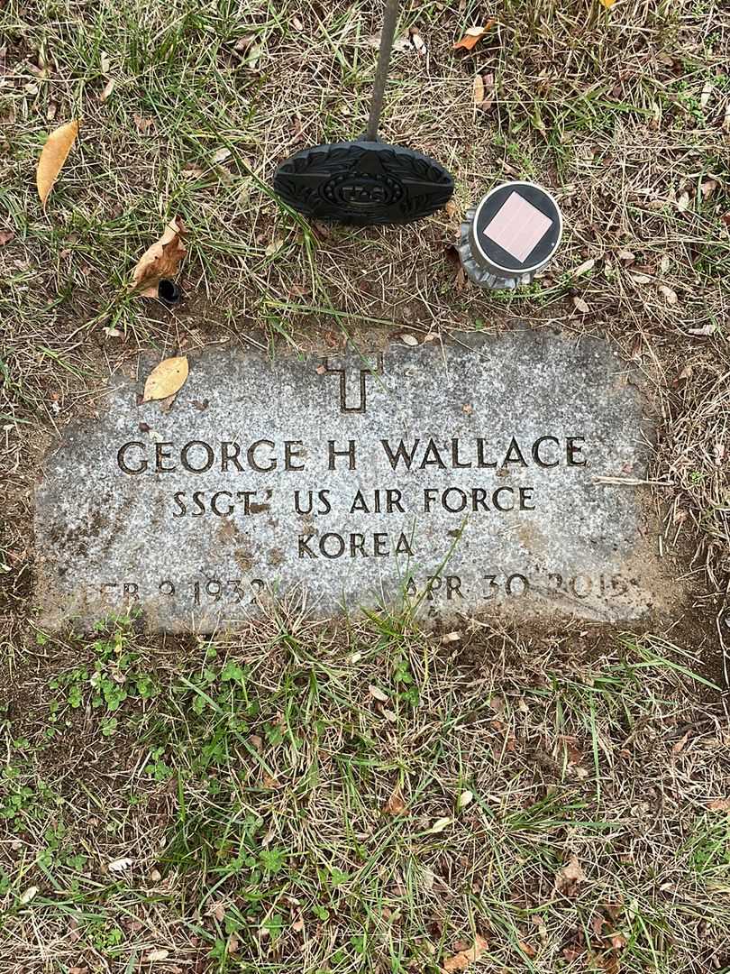 George H. Wallace's grave. Photo 3