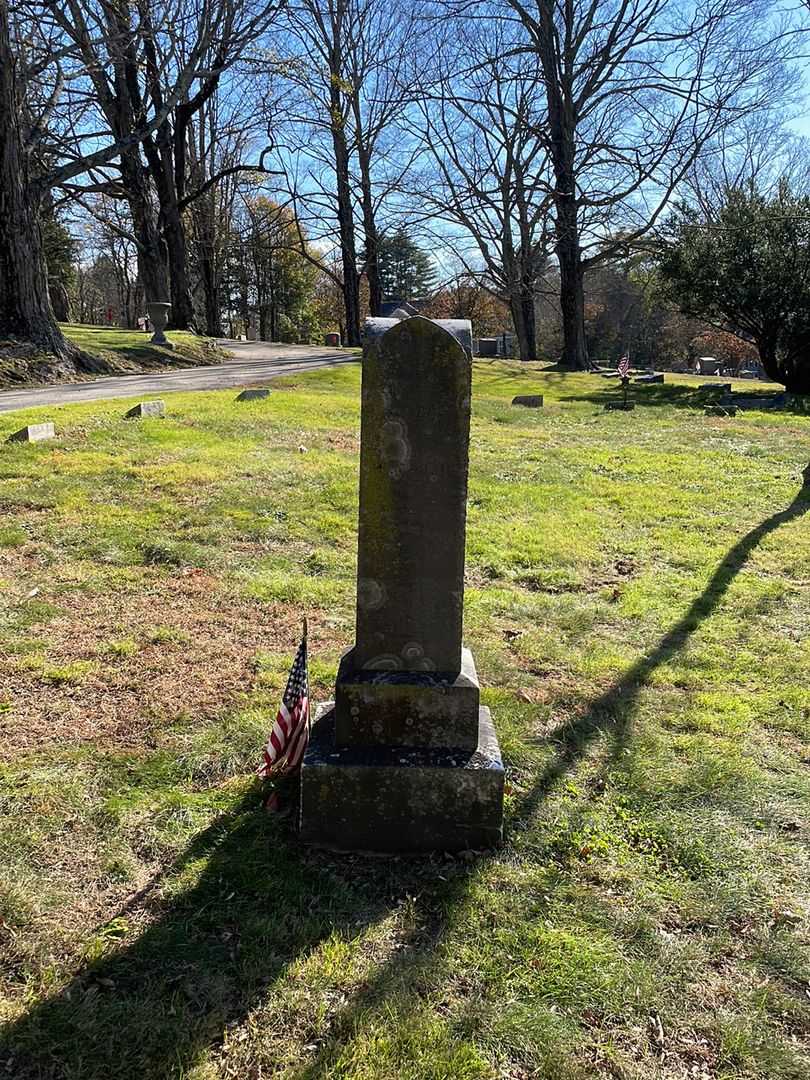 Bertha Claxton's grave. Photo 2