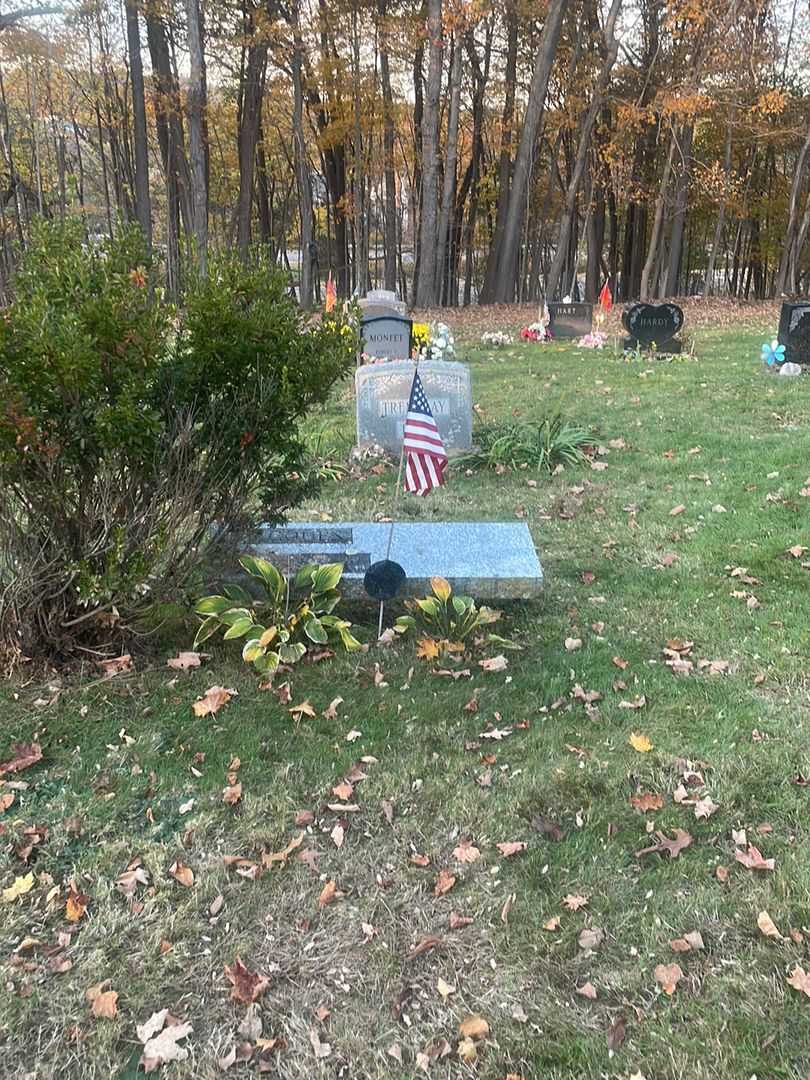 Shirley M. Jacques's grave. Photo 2