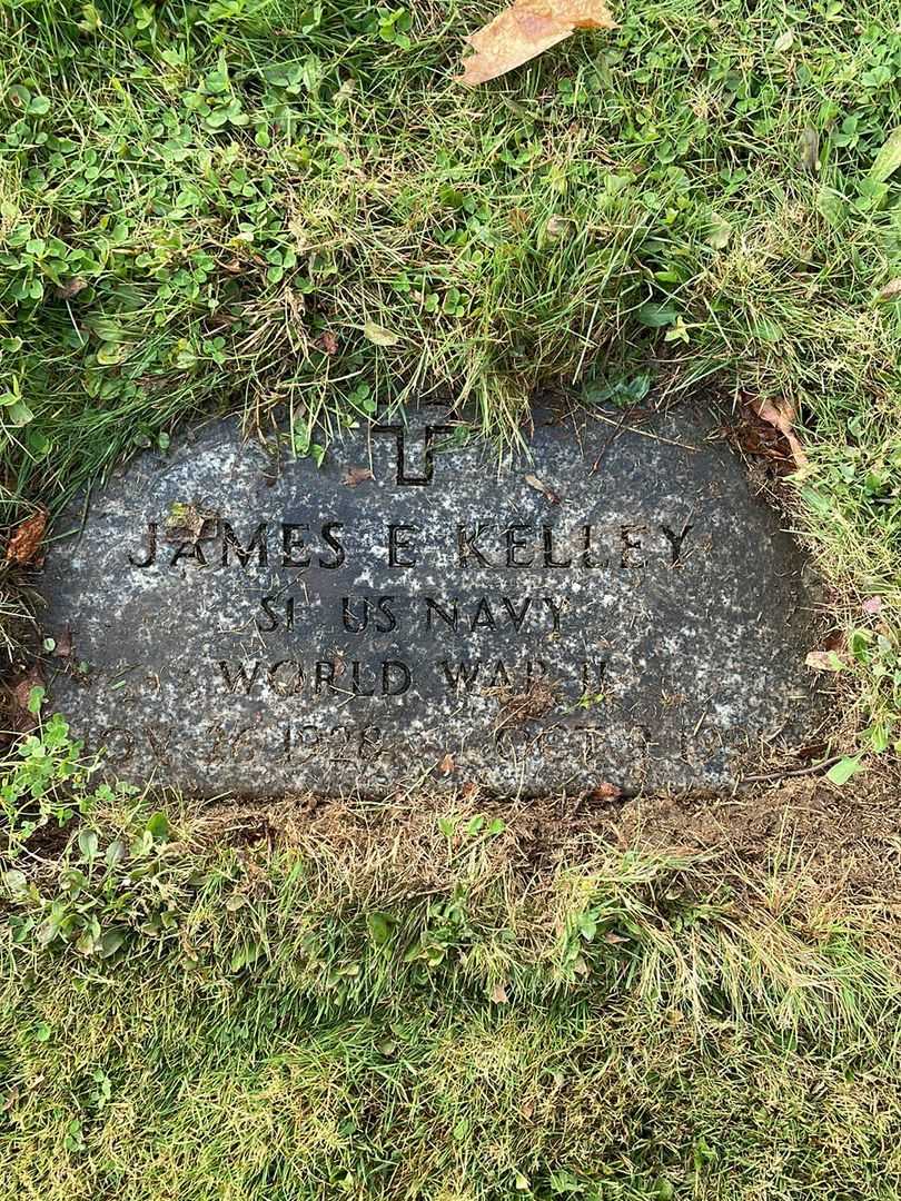 James E. Kelley's grave. Photo 5