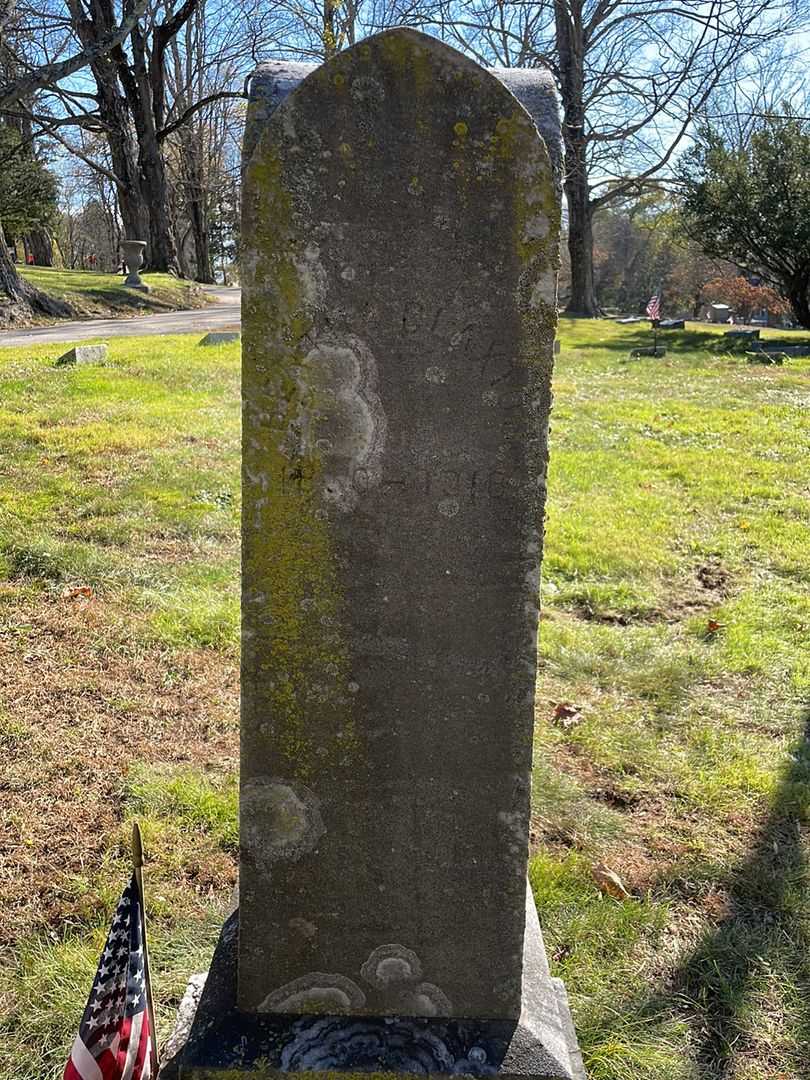 Bertha Claxton's grave. Photo 3