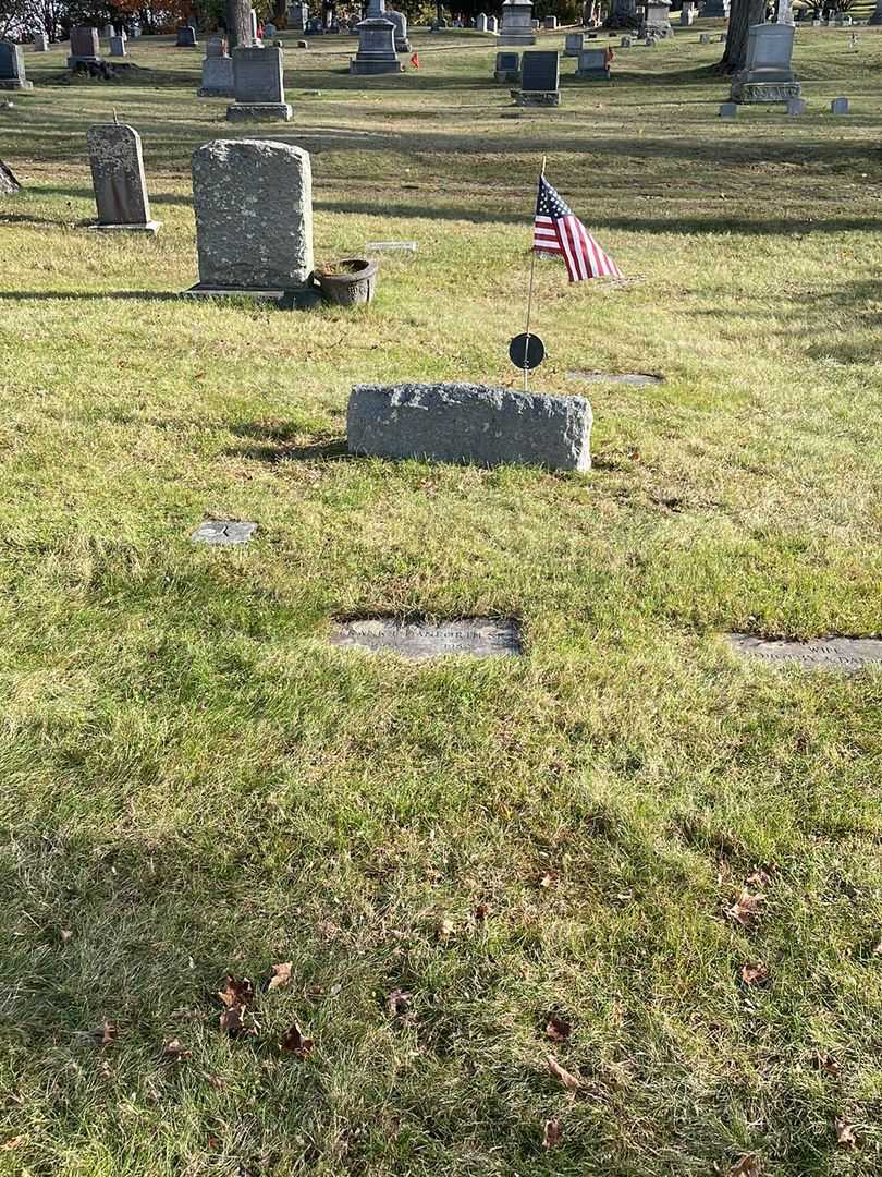 Frank E. Danforth Senior's grave. Photo 2