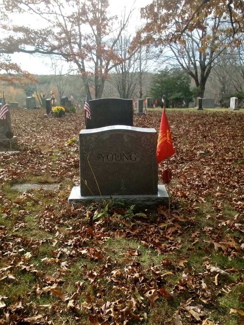 Marjorie R. Young's grave. Photo 2