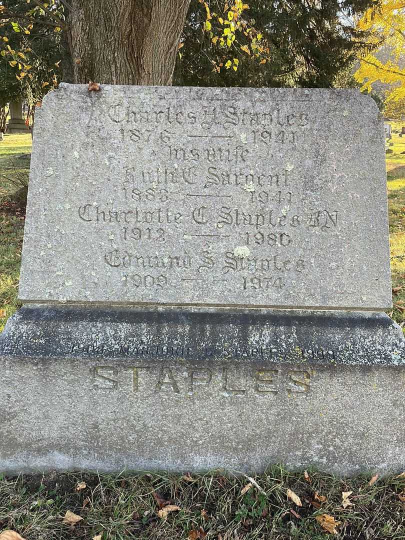 Charles H. Staples's grave. Photo 3