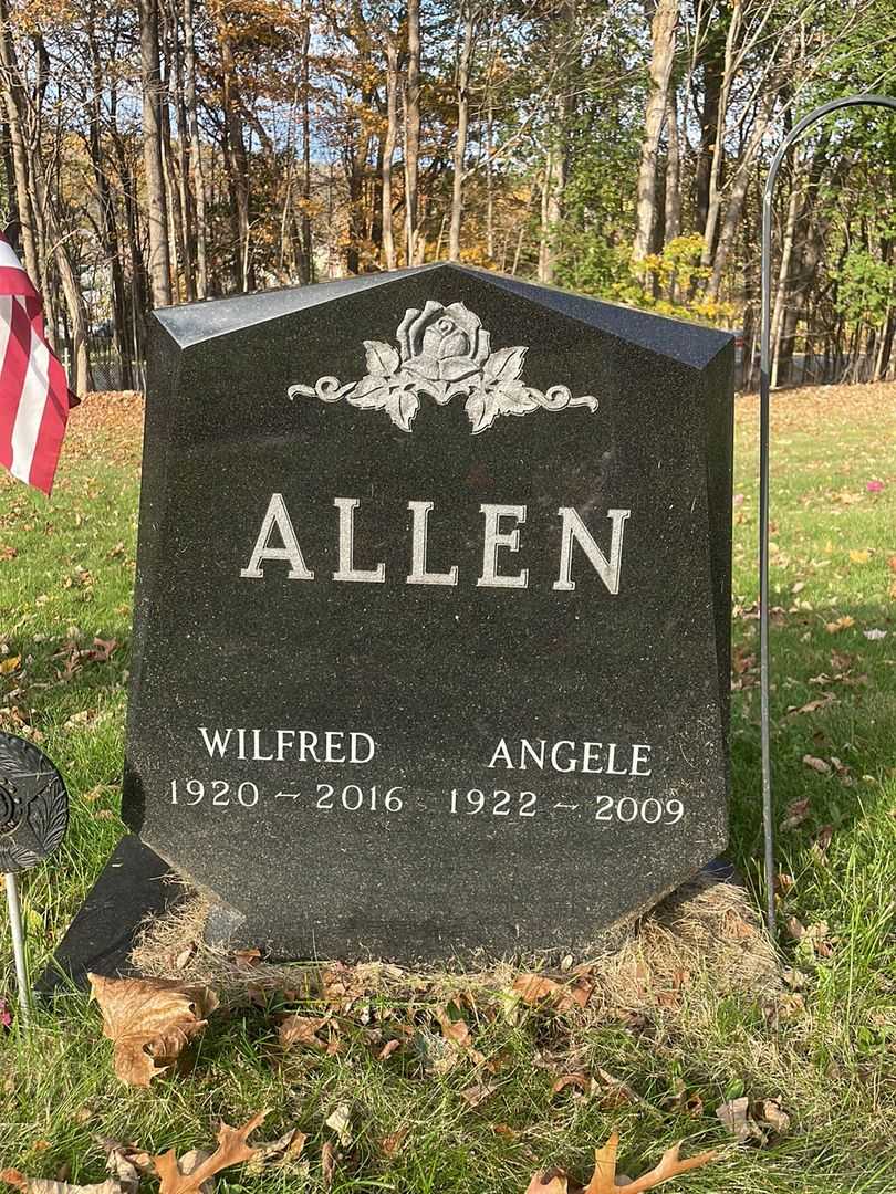 Angele Allen's grave. Photo 1