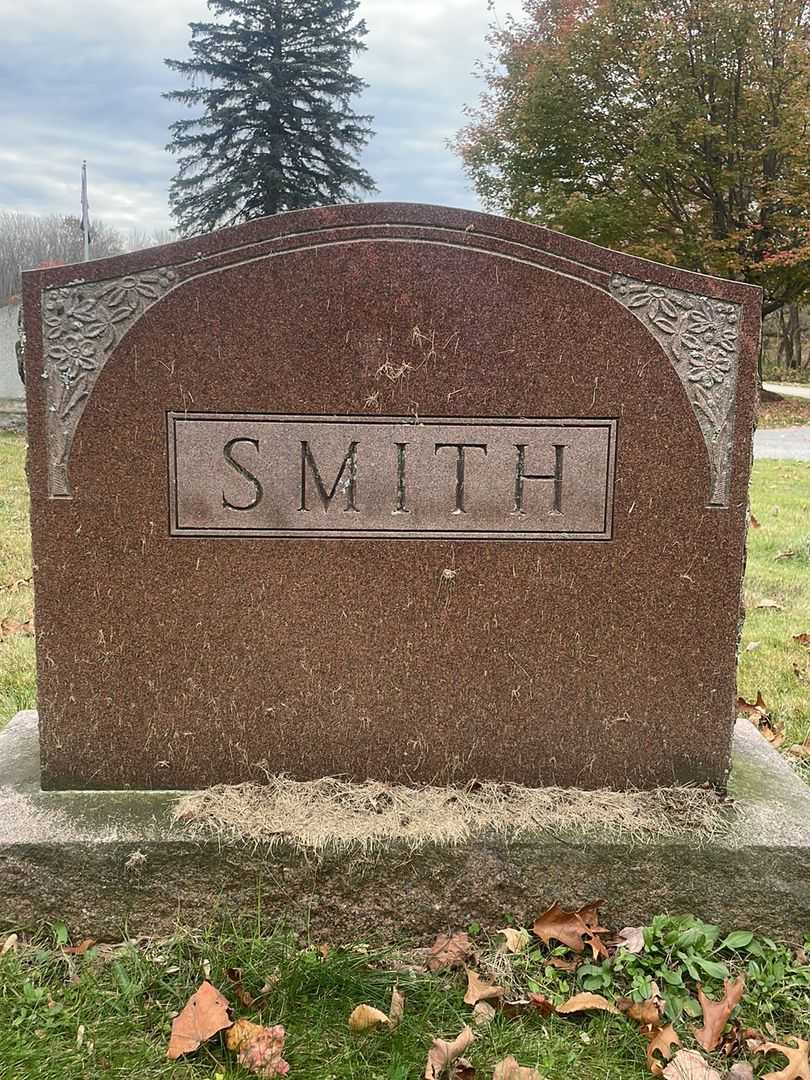 Norman C. Lahey's grave. Photo 1