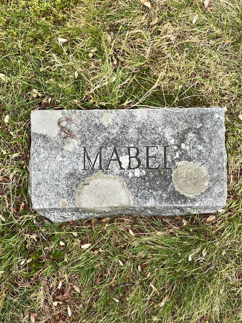 Mabel C. Betters's grave. Photo 4