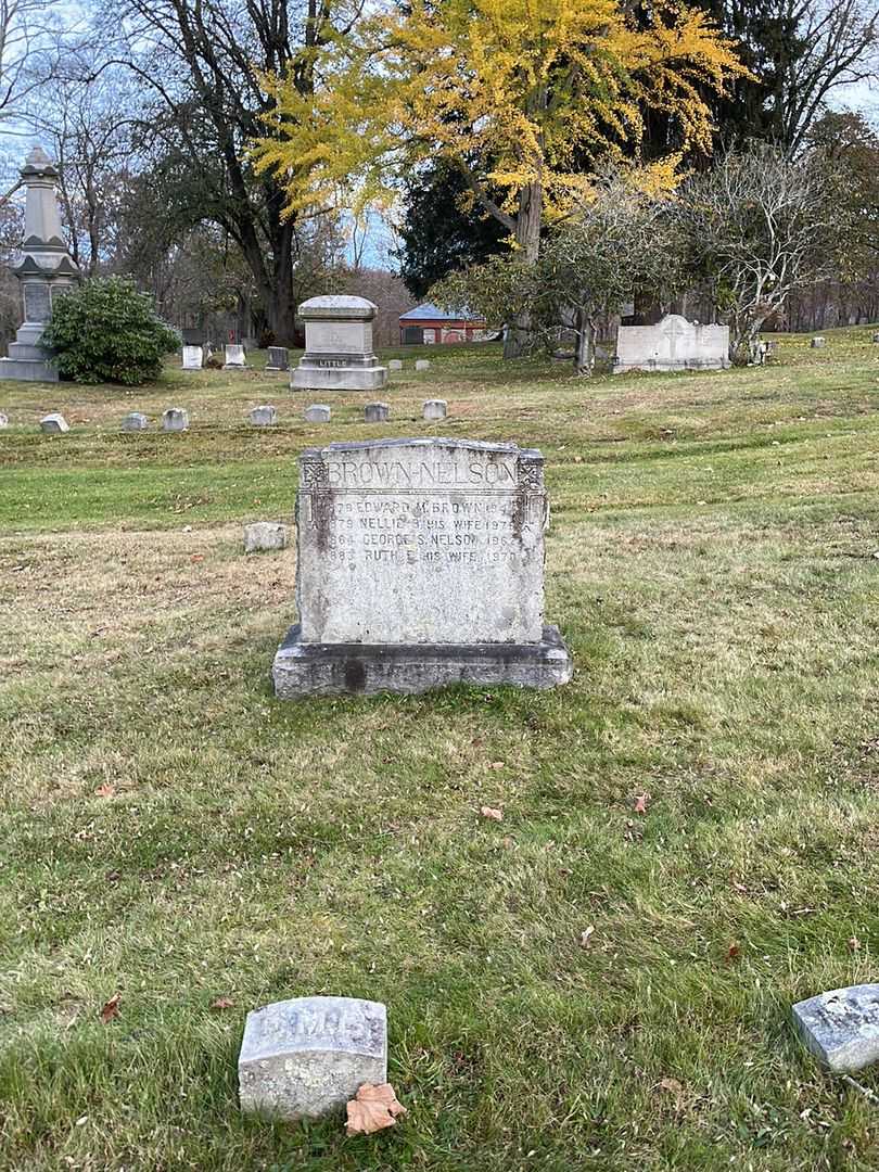 Ruth E. Nelson's grave. Photo 2