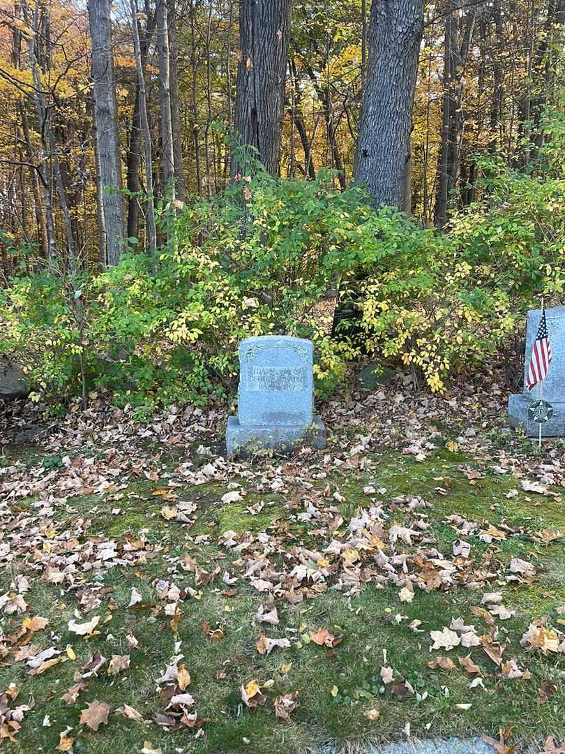 Ida M. Eaton's grave. Photo 2