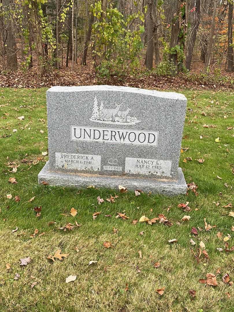 Frederick A. Underwood's grave. Photo 2