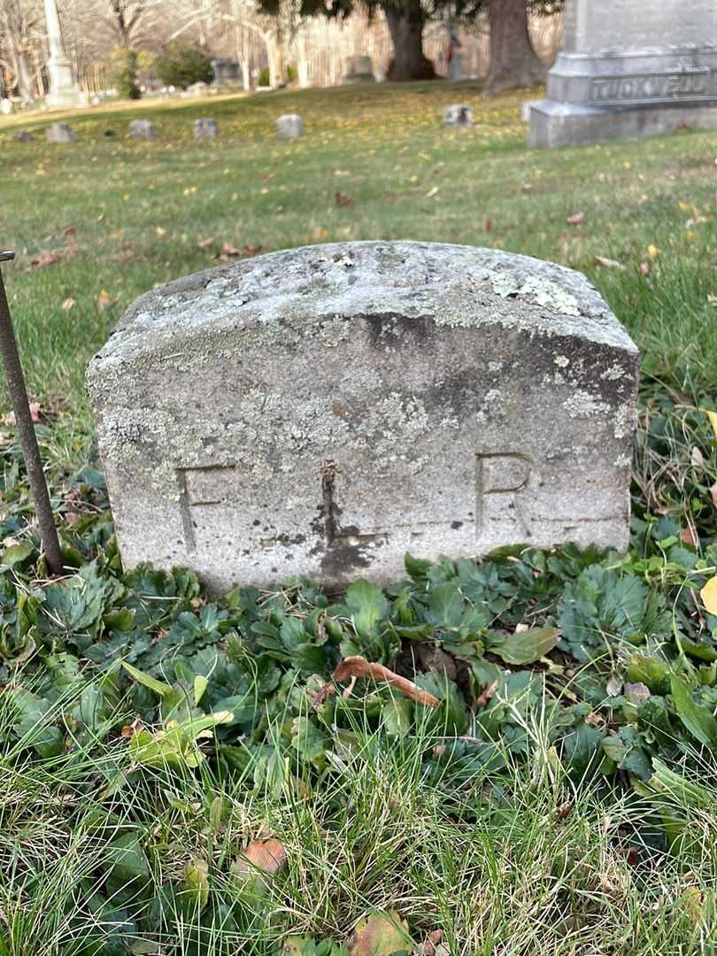 Frederick L. Regis Senior's grave. Photo 3