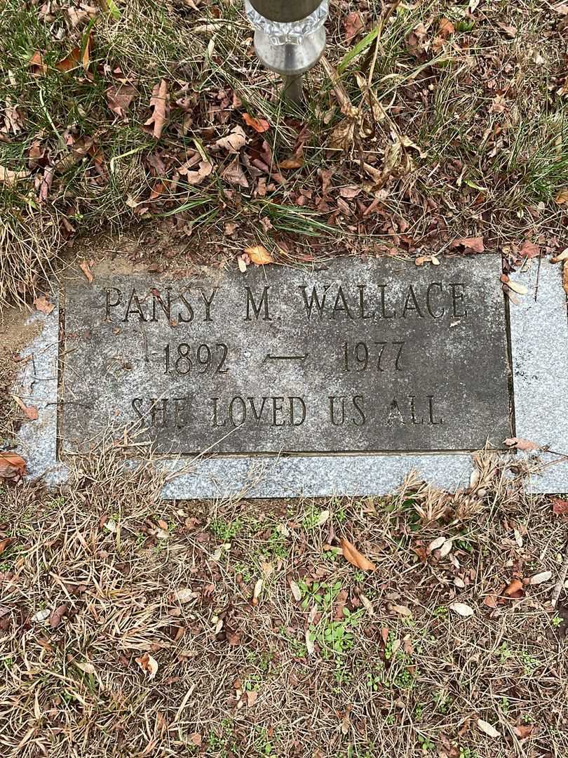 Pansy M. Wallace's grave. Photo 3