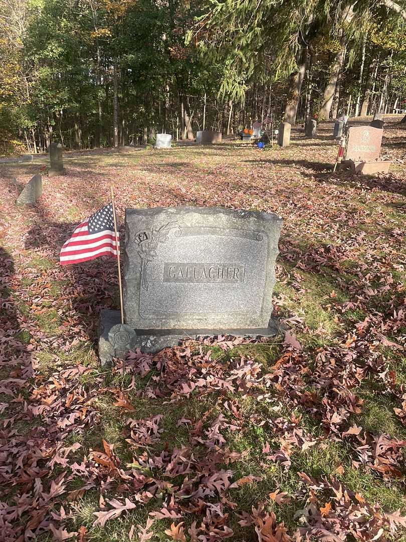 Pauline C. Gallagher's grave. Photo 2