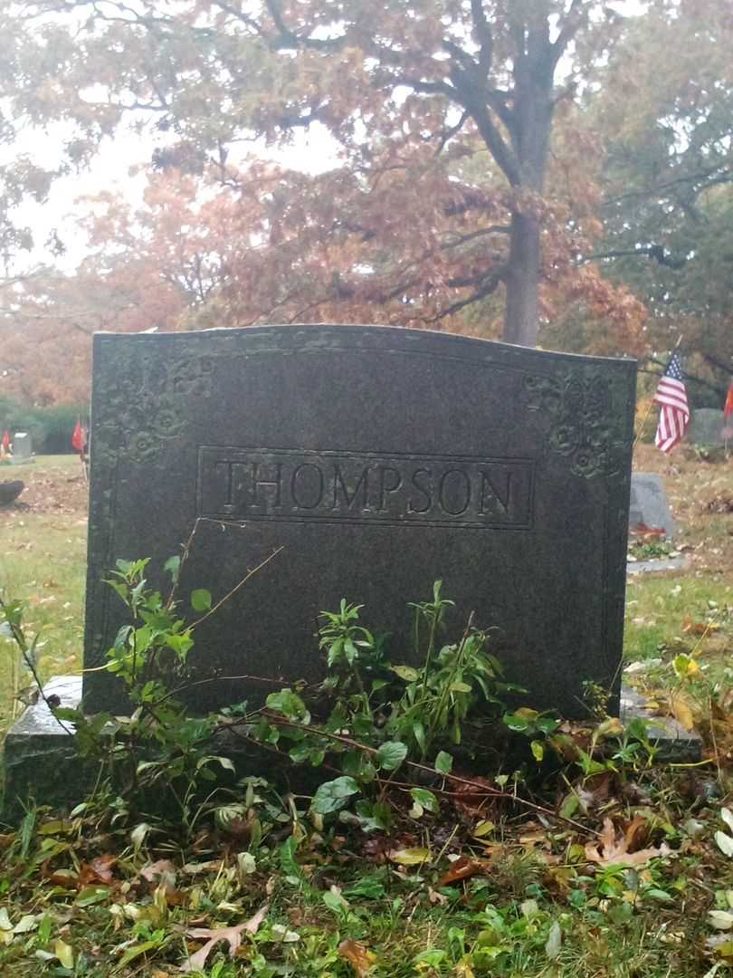 Barbara A. Reynolds's grave. Photo 1