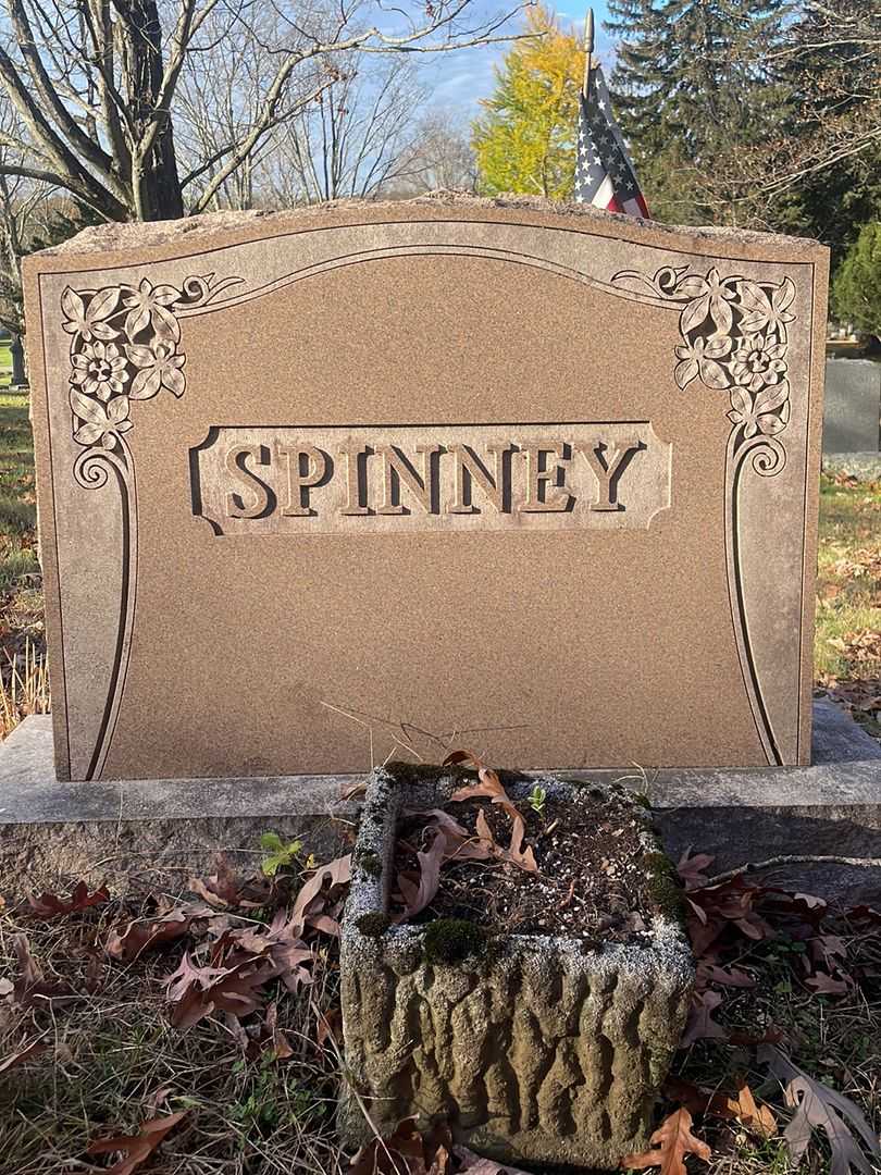 Jeannette E. Jackman Spinney's grave. Photo 1