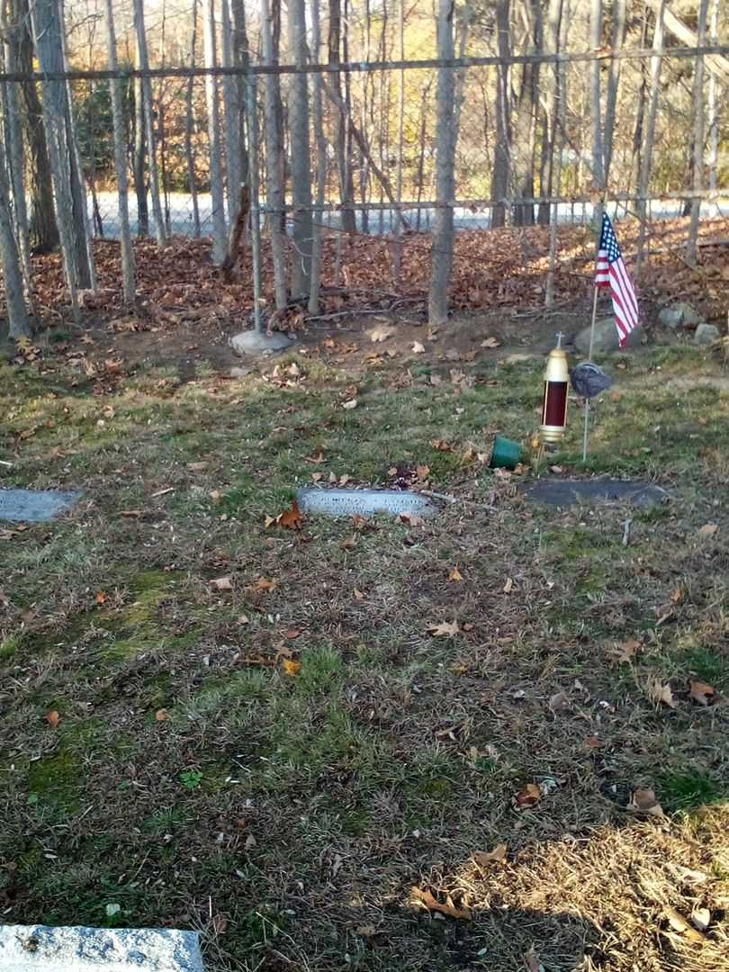 Roberta J. Tammik's grave. Photo 2