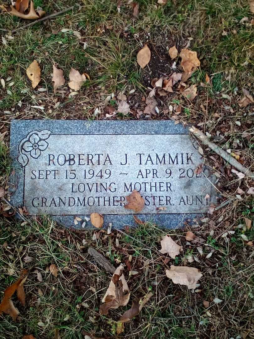 Roberta J. Tammik's grave. Photo 3