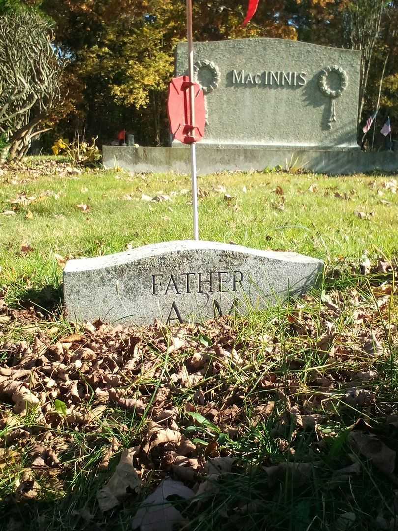 Angus MacInnis's grave. Photo 4