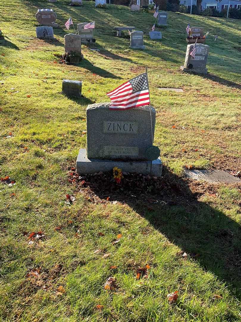 Charles R. Zinck's grave. Photo 2