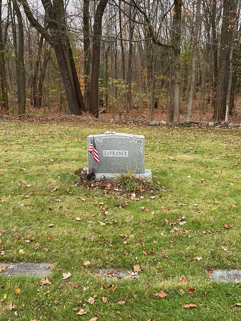 John L. LaFrance Junior's grave. Photo 2