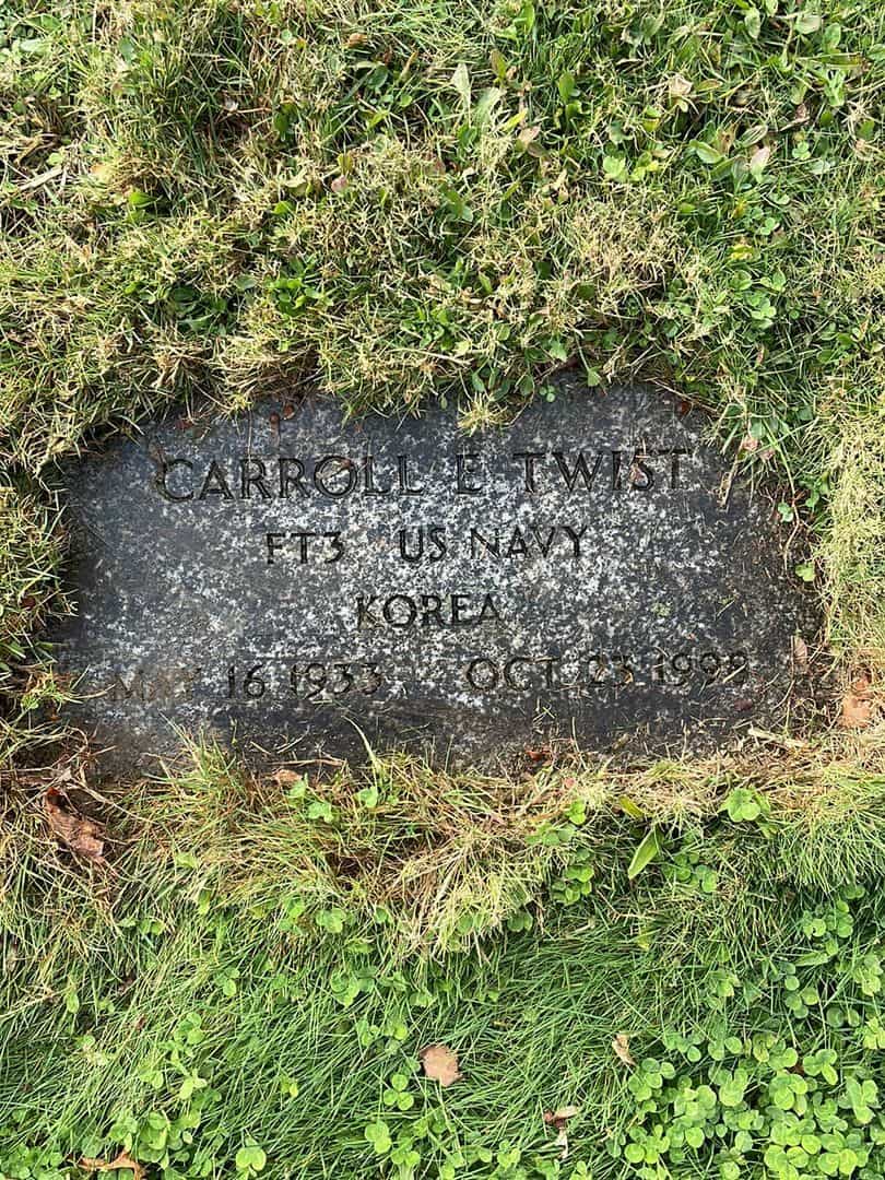 Carroll E. Twist's grave. Photo 4