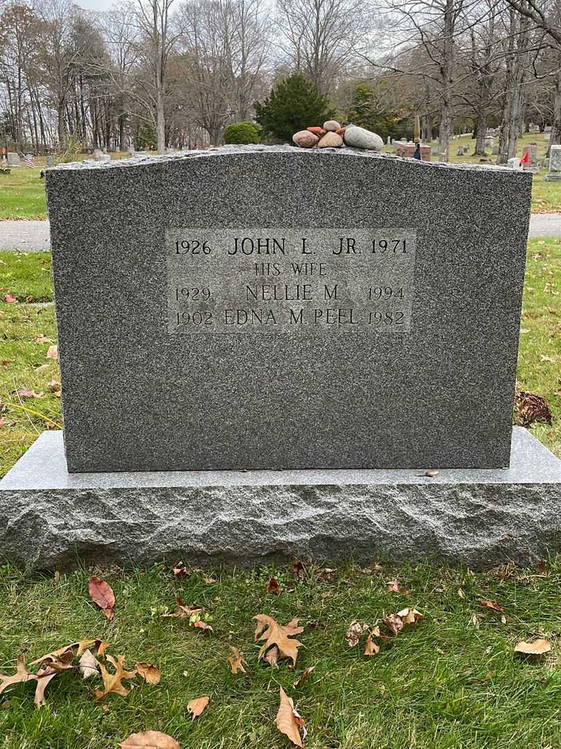 John L. LaFrance Junior's grave. Photo 3
