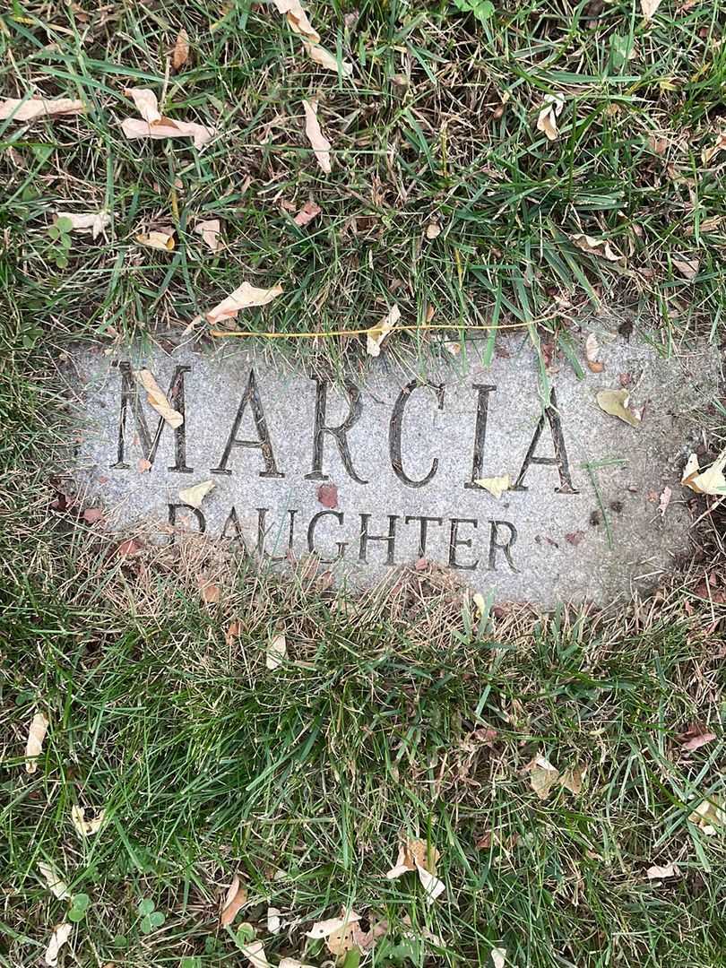 Marcia Elizabeth Martin's grave. Photo 4