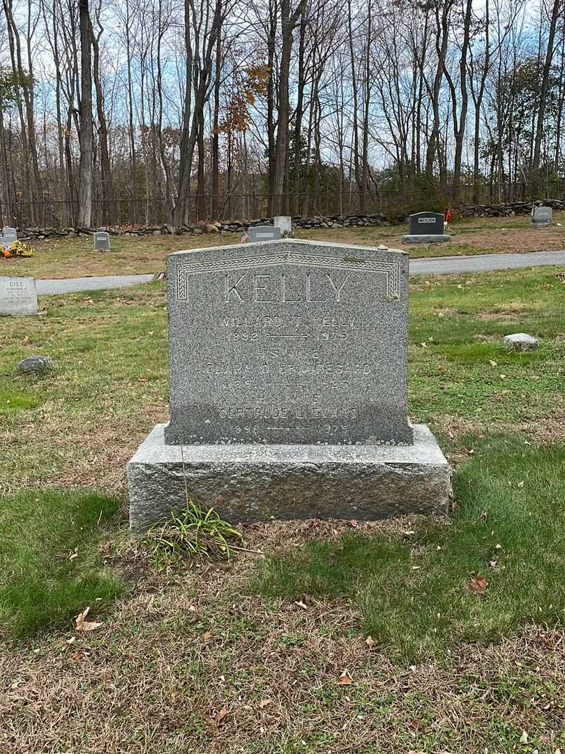 Willard T. Kelly's grave. Photo 2