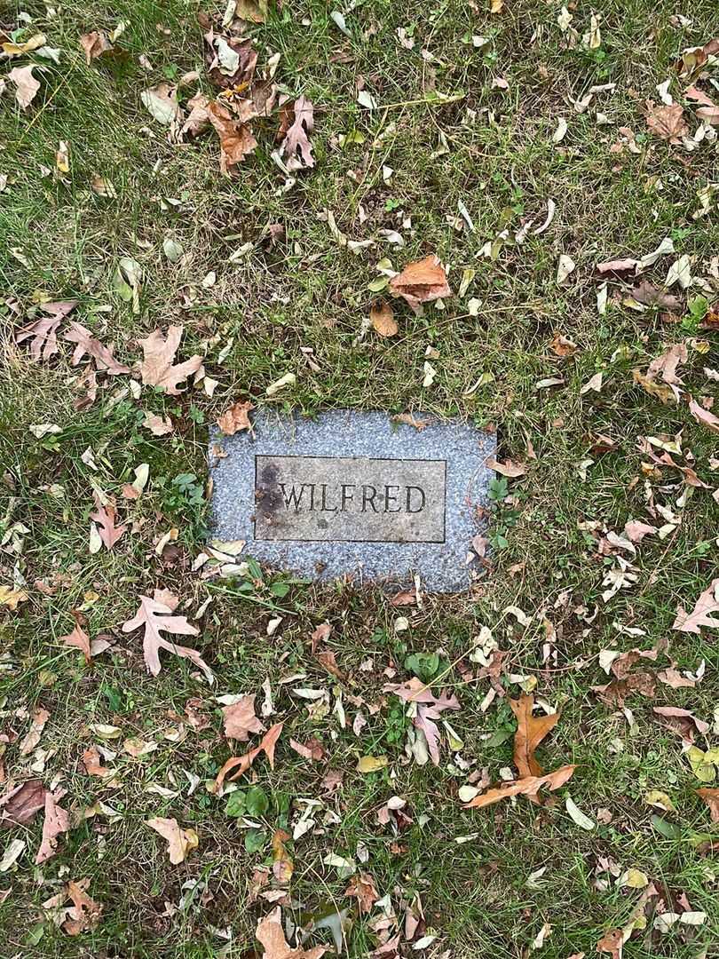 Wilfred G. Journeay's grave. Photo 4