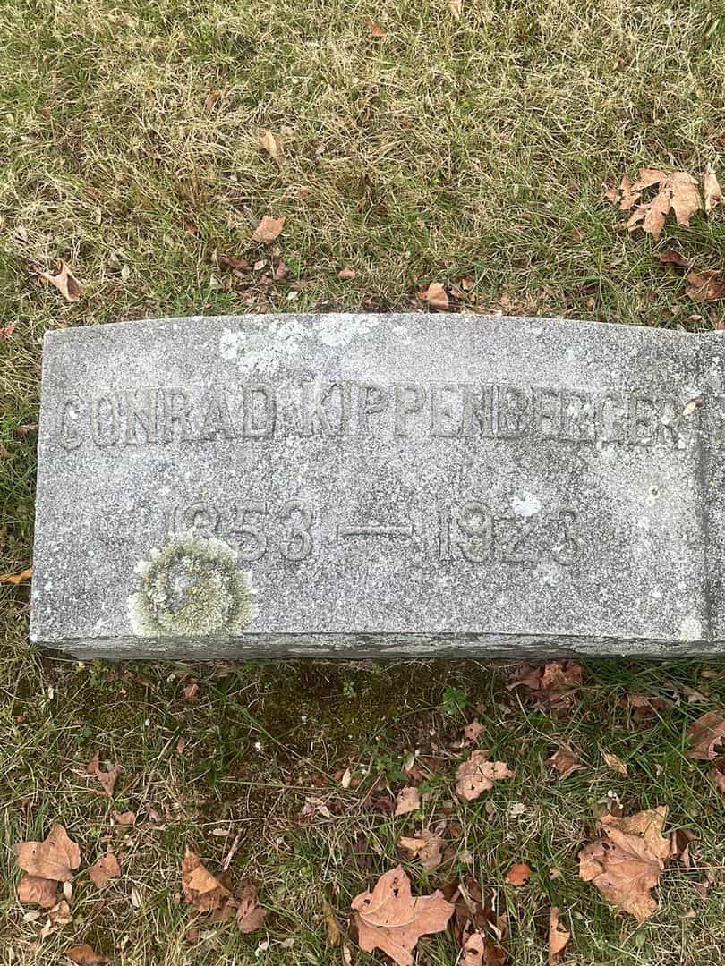 Mister RAYMOND ALLEN KLINGER Junior's grave