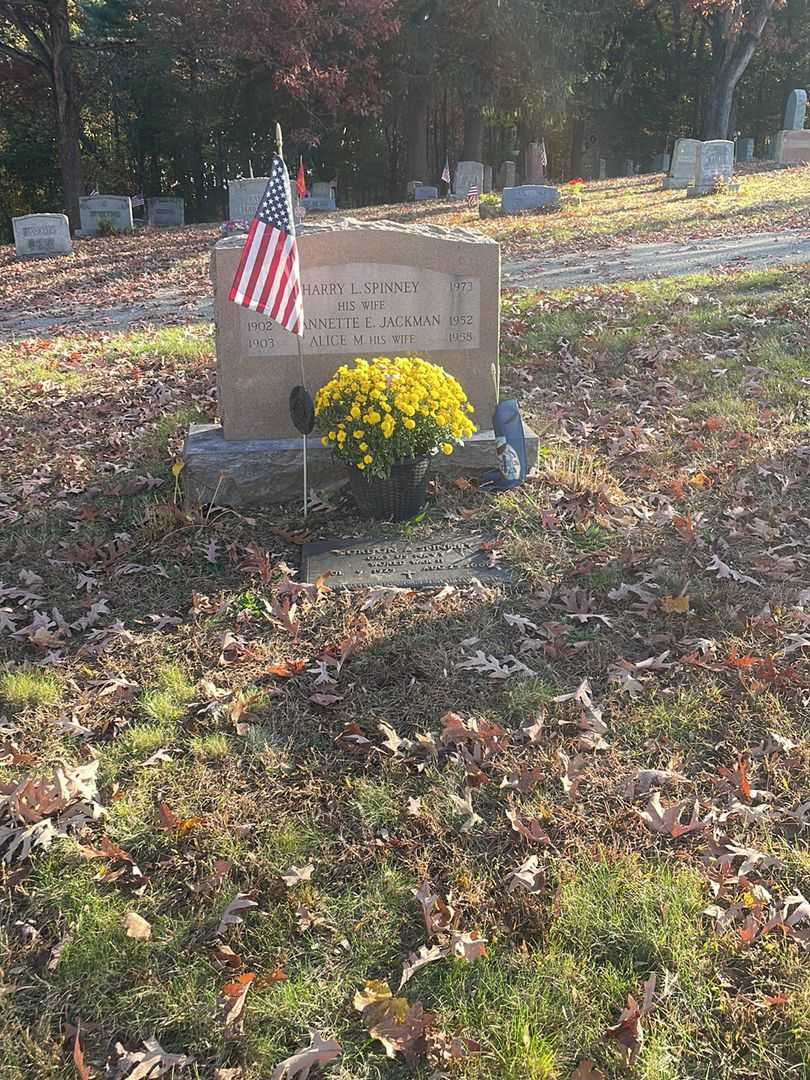 Gordon A. Spinney's grave. Photo 2