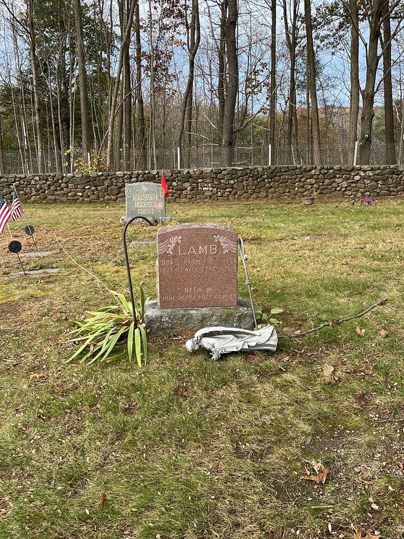 Ethel I. Lamb's grave. Photo 2