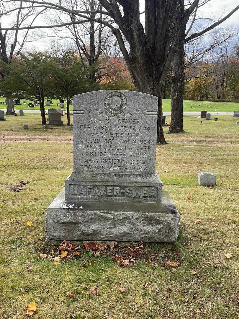 Evelyn F. Lafaver's grave. Photo 2