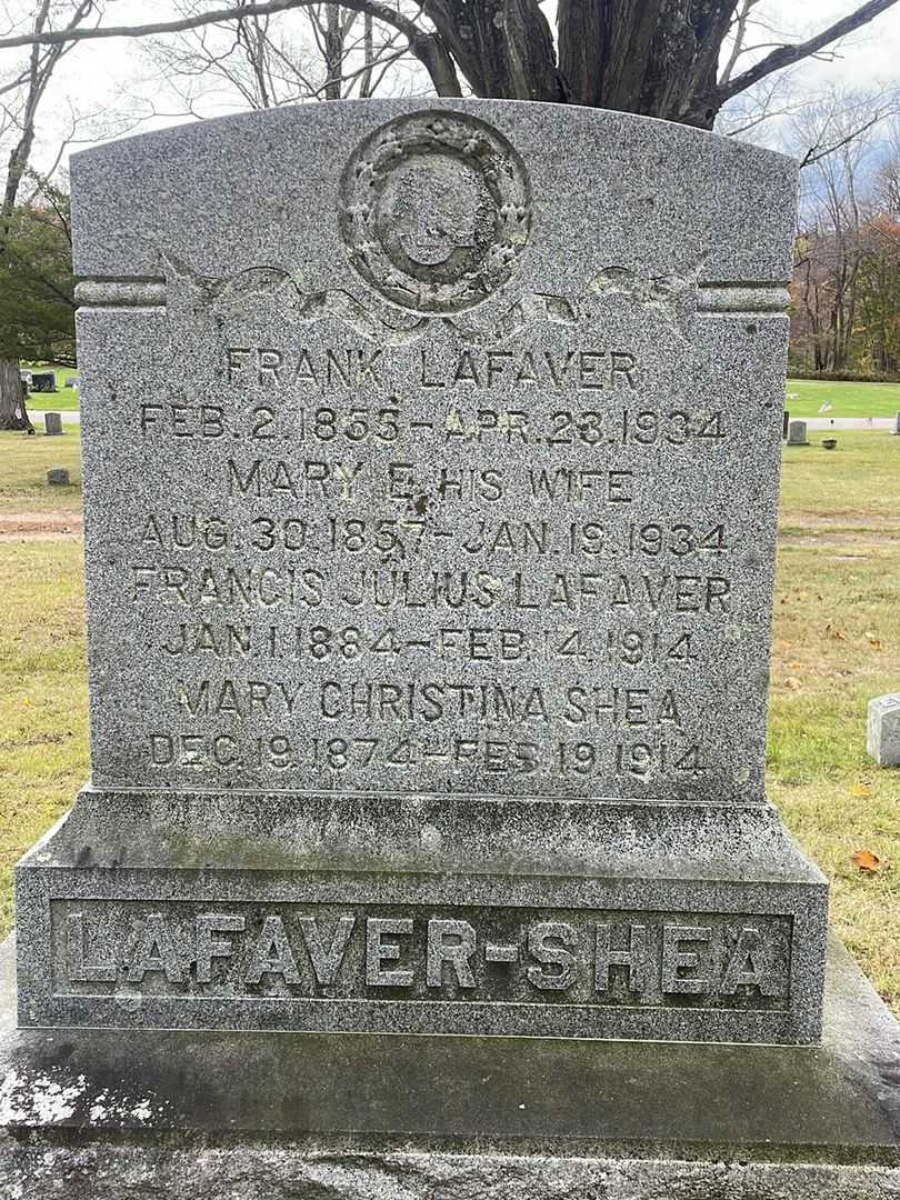 Evelyn F. Lafaver's grave. Photo 1