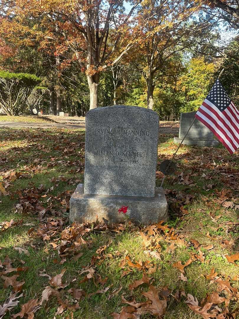 Irving M. Manning's grave. Photo 2