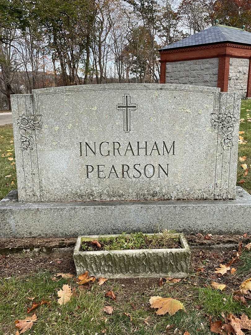 Ruth L. Ingraham Pearson's grave. Photo 1