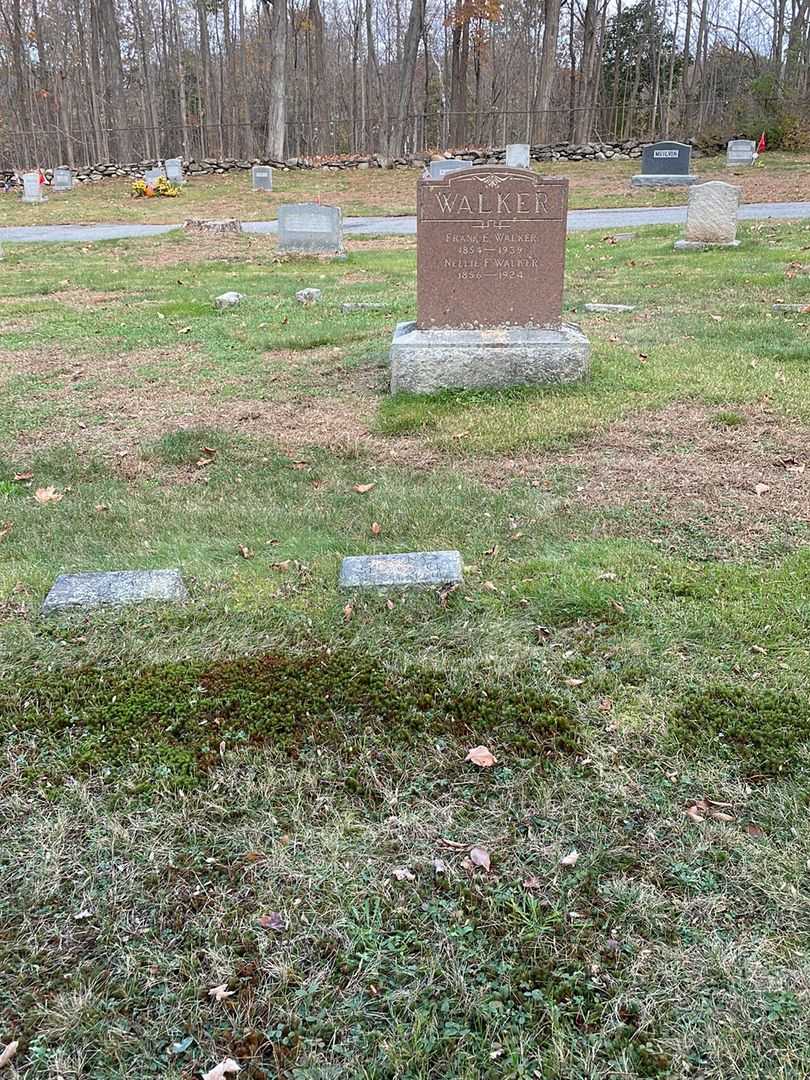 E. Nina Severance's grave. Photo 3