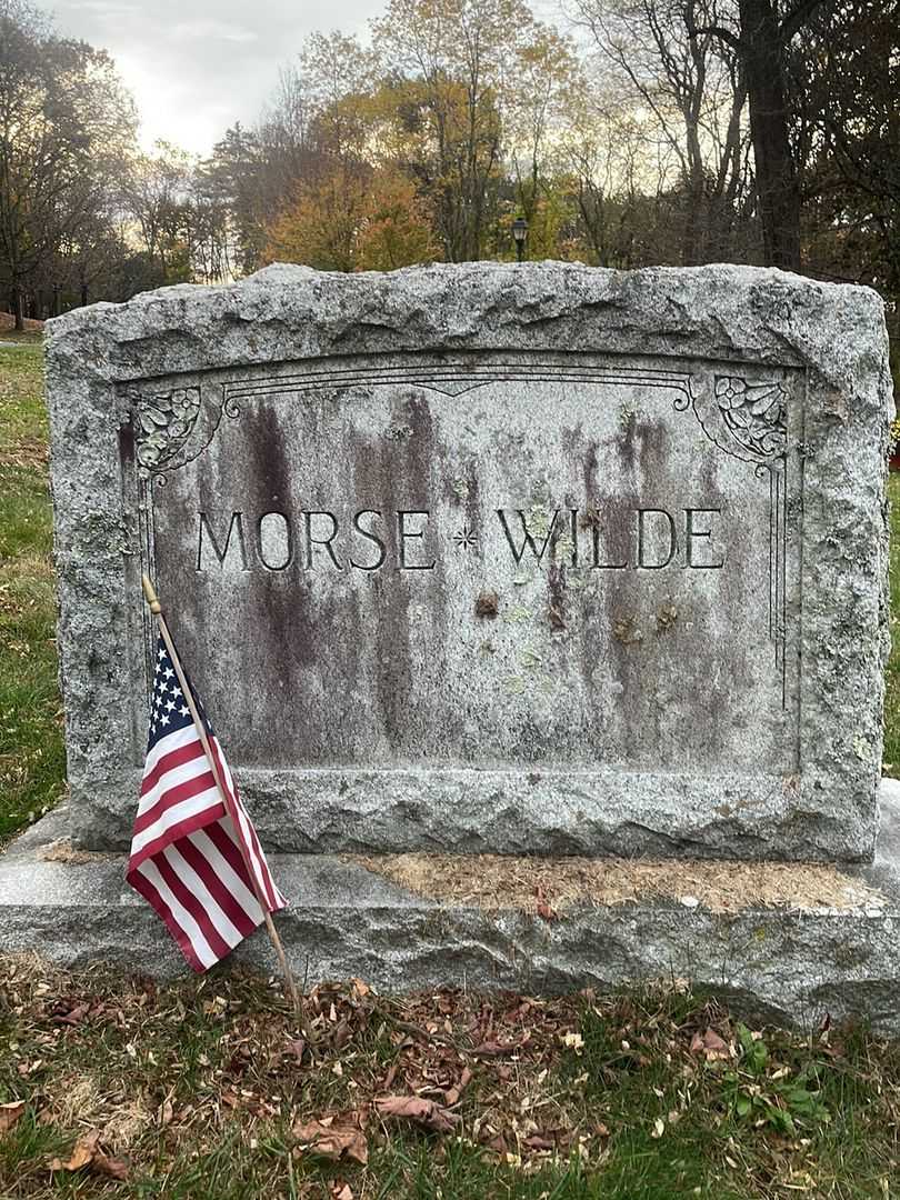 Mary Abbie Sanborn Morse's grave. Photo 1