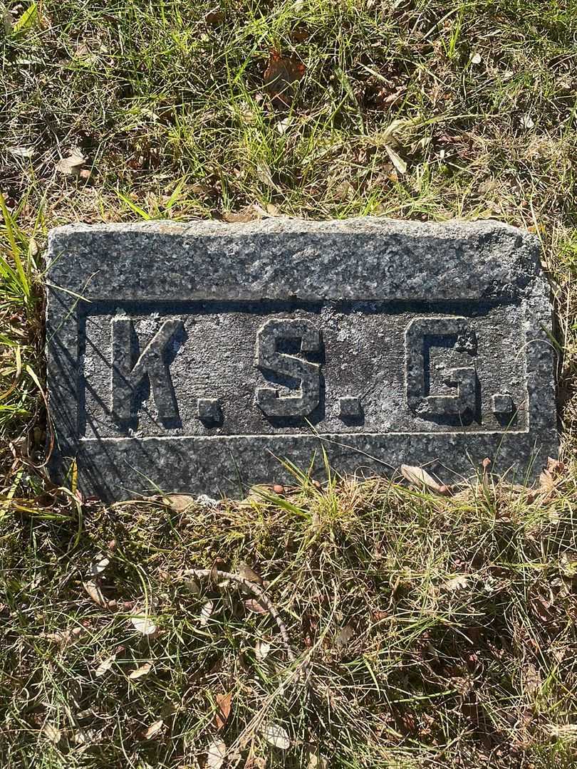 Katherine S. Golden's grave. Photo 3