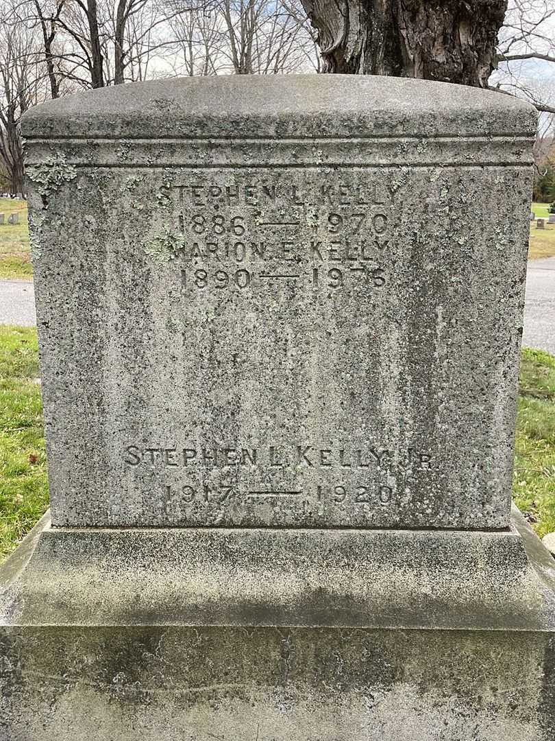 Marion E. Kelly's grave. Photo 4