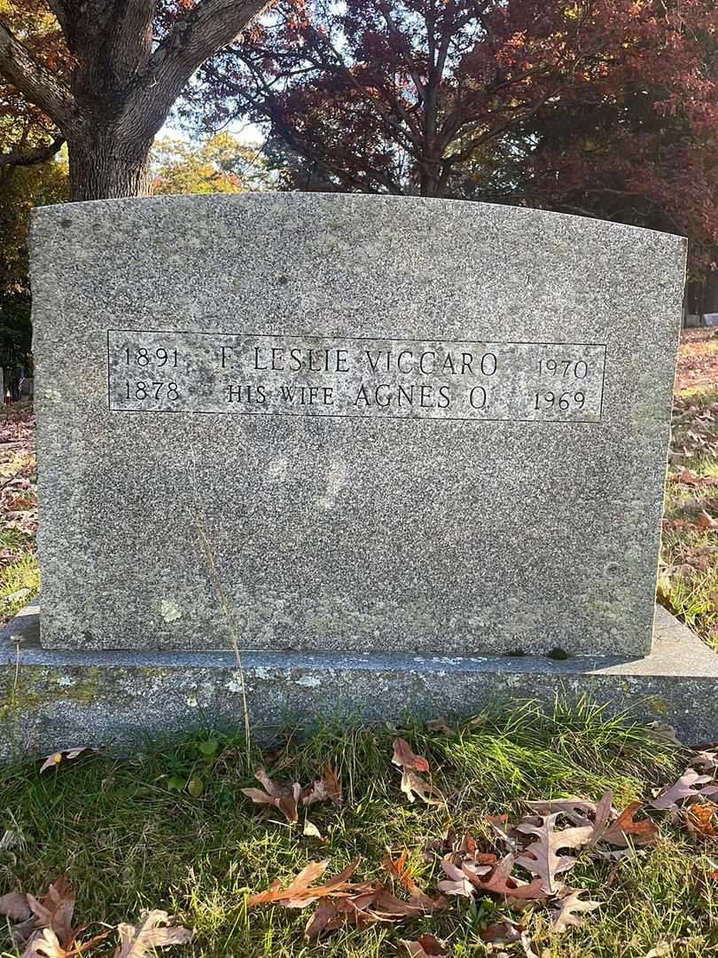 Agnes O. Viccaro's grave. Photo 4